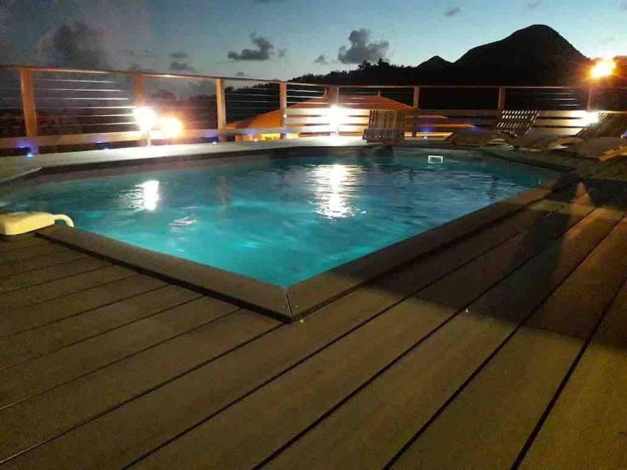La Villa Coconut Vue A 180° Mer Rocher Du Diamant Le Diamant Exterior photo